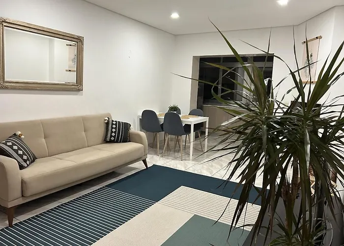 Proximo Da E Do Centro Da *